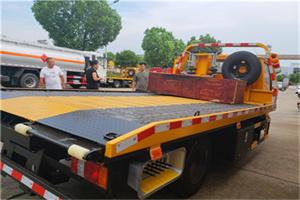 芗城区附近拖车电话号码服务