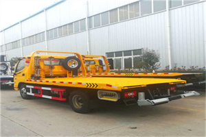 芗城区附近拖车救援搭电